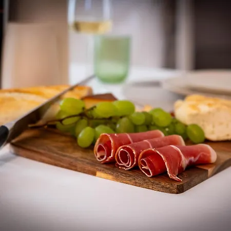 Апартаменты Konzul *